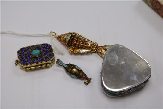 Four assorted enamelled items, to include a reticulated fish, two pill boxes including filligree and a parrot pendant.